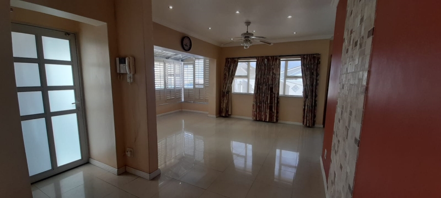 5 Bedroom Property for Sale in Athlone Western Cape